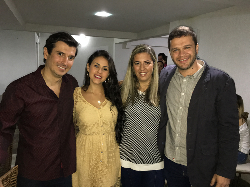 Homero Gonçalves Neto e Wanessa Barbosa, Ana Carolina e o vereador Charlles Evangelista em noite de "chá bar", no Spinaville 