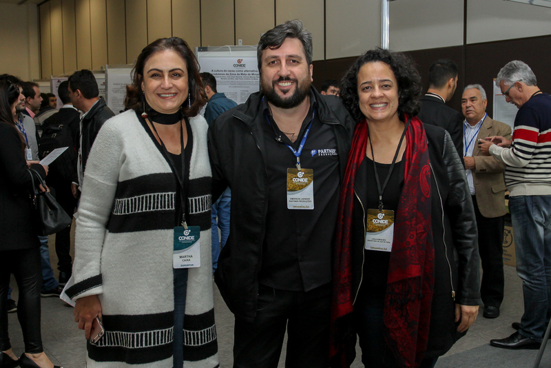 Martha Mendonça, Emerson Laender e Leila Abrahão em palestra no Gran Victory 