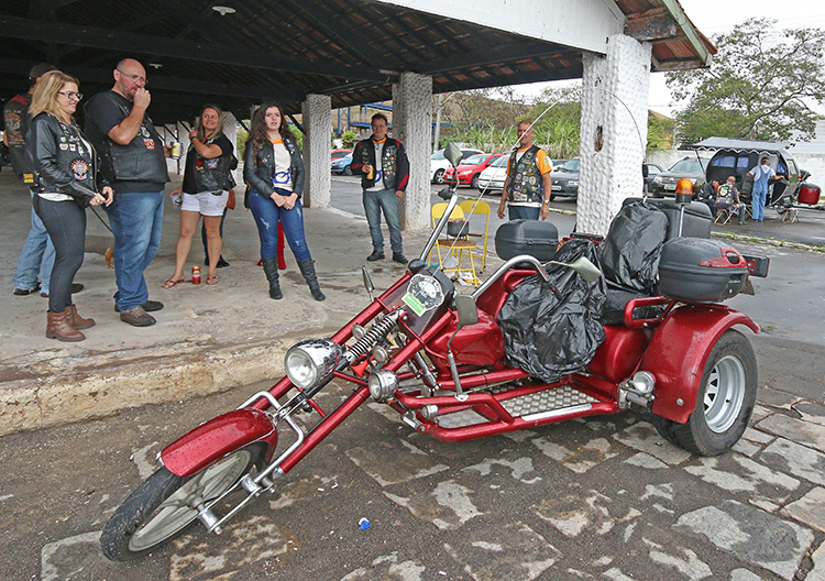 cidade motos dentro