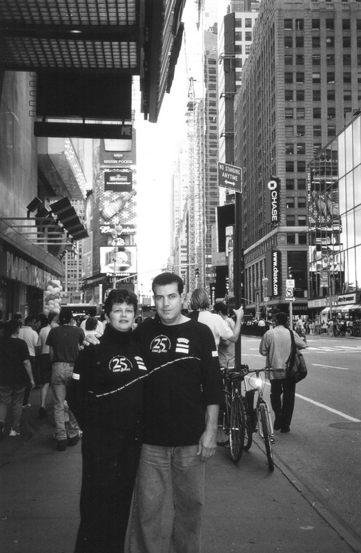 Flash Back : Rosaura e Fabiano Finamore curtindo a viagem a Nova York, que ganharam na Feijoada 2001