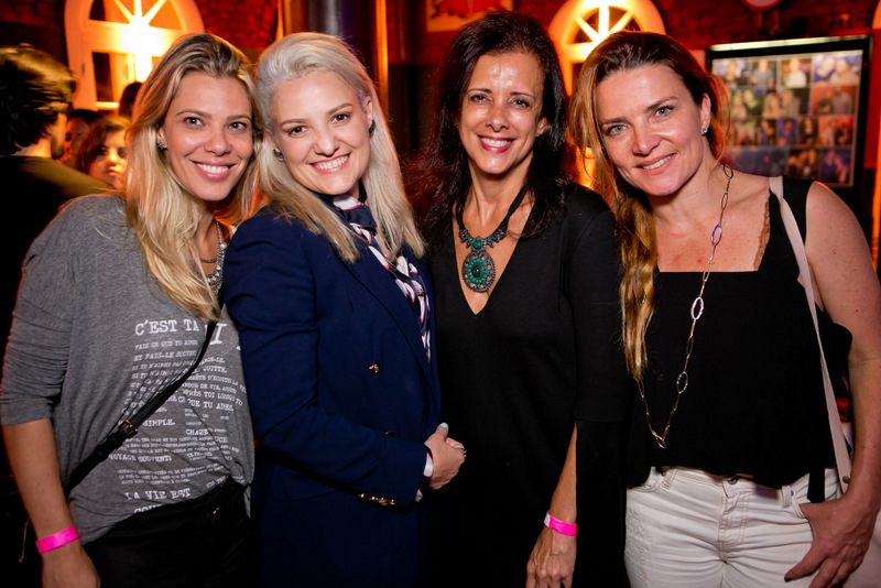 Renata Camargo, Hélida Fracetti, Andréia Pereira, e Letícia Teixeira Machado, na calorosa torcida do ‘chef’ Pablo Oazen, no Privilège. Foto: Wanderson Monteiro 