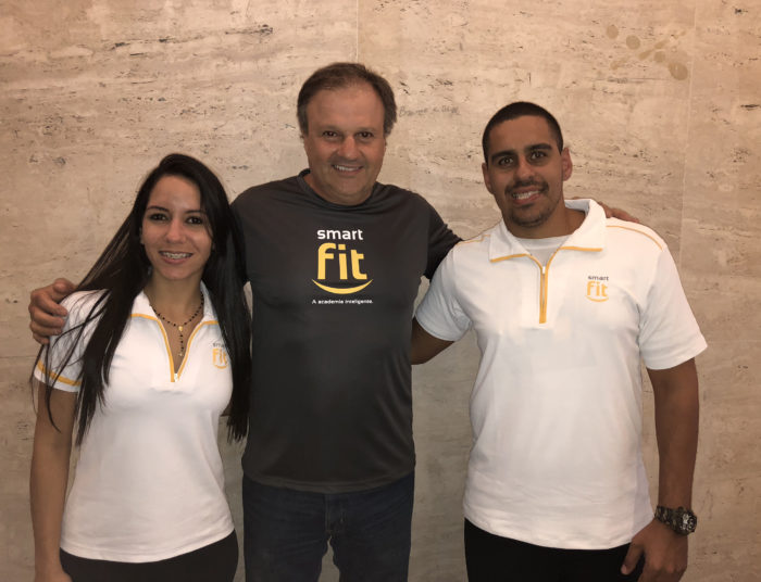 Sávio Marcolini, 'pole position' da Smart Fit na cidade entre Mariana Ximenes e Felipe Cardoso clicados na nova academia 