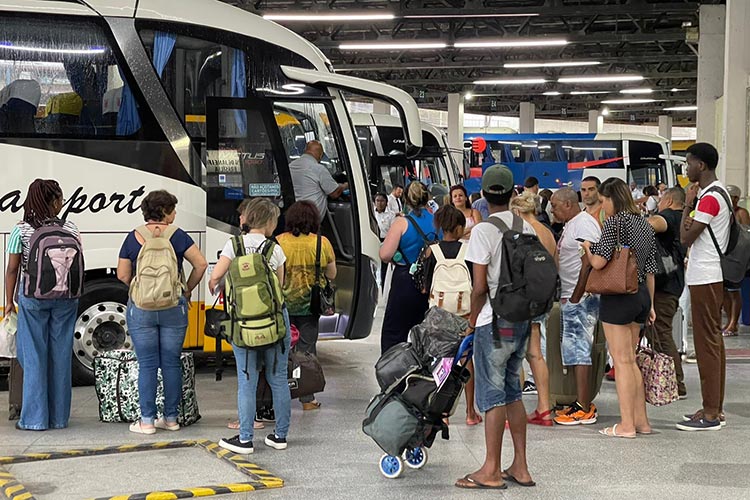 Movimenta O Na Rodovi Ria Aumenta No Carnaval