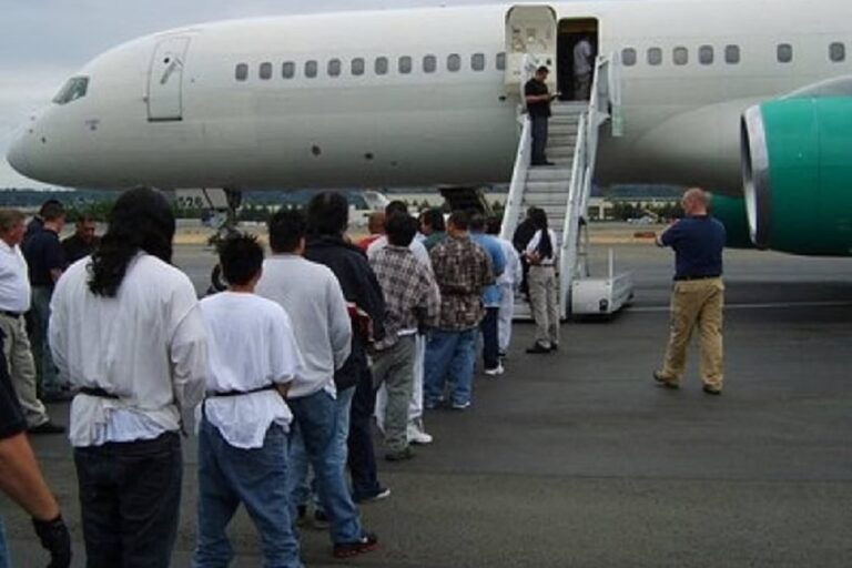 Brasileiros Deportados Dos Eua Ser O Levados De Manaus Para Minas Pela Fab