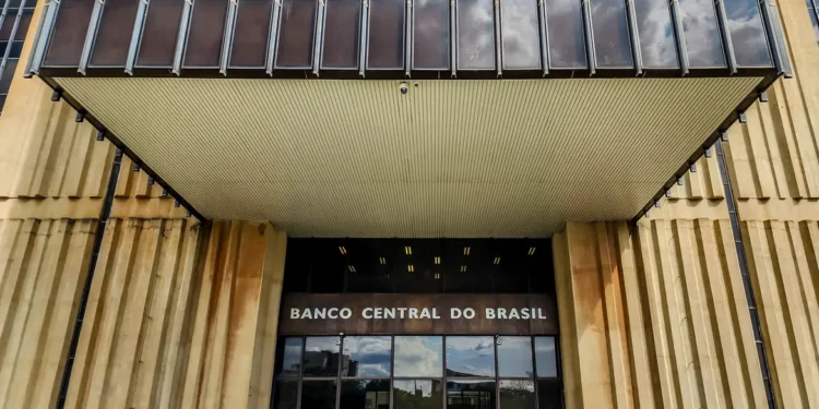 Banco Central se manifesta contando a verdade sobre fim do dinheiro físico - Imagem: Rafa Neddermeyer/Agência Brasil