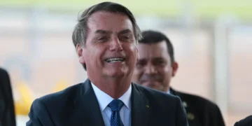 Supremo voltou atrás na decisão sobre prender Bolsonaro imediatamente - Imagem: José Cruz/Agência Brasil
