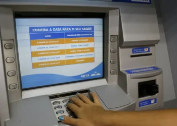 Homens burlaram caixas eletrônicos e foram presos - Imagem: Agência Brasil