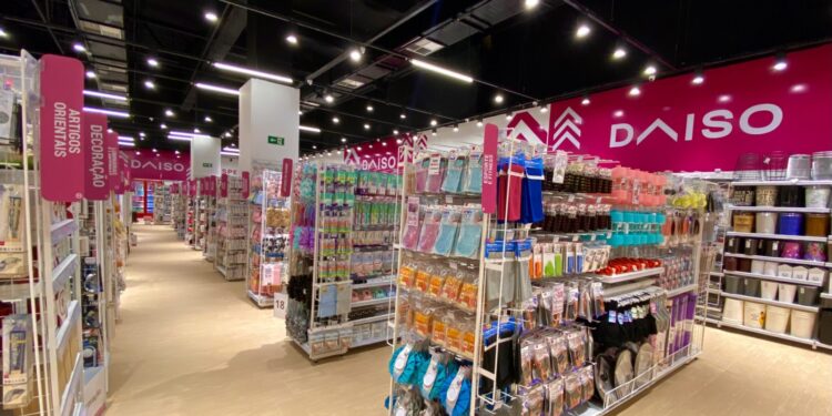 Super empresa desembarca e dono da Havan está com medo - Imagem: Divulgação/Daiso Japan