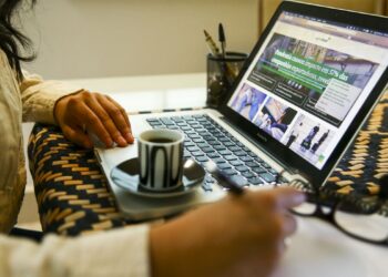 Fim do home office: funcionários vão ter que voltar a trabalhar na empresa - Imagem: Marcelo Camargo/Agência Brasil