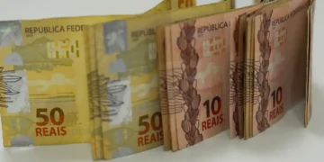 Brasileiros recebem melhor notícia do ano sobre aumento do salário mínimo - Imagem:  Marcello Casal jr/Agência Brasil