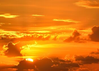 Cratera gigantesca abre no sol e terráqueos ficam sob aviso - Imagem: Pixabay
