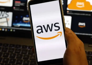 Falha na AWS acontece após anúncio da Amazon sobre substituição por IA - Imagem: Bruno Peres/Agência Brasil