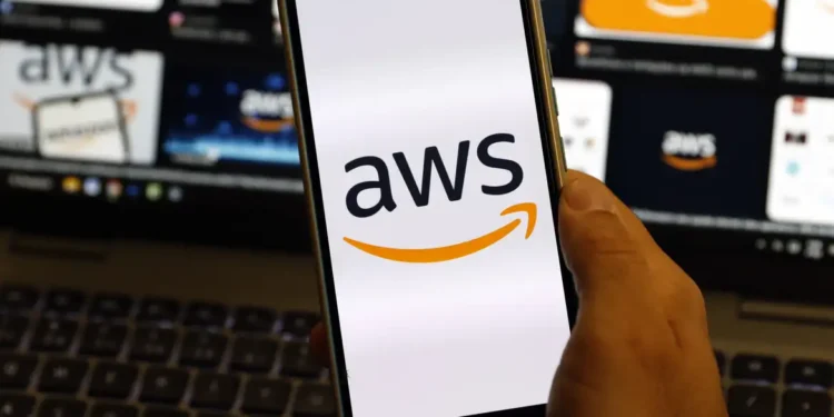 Falha na AWS acontece após anúncio da Amazon sobre substituição por IA - Imagem: Bruno Peres/Agência Brasil