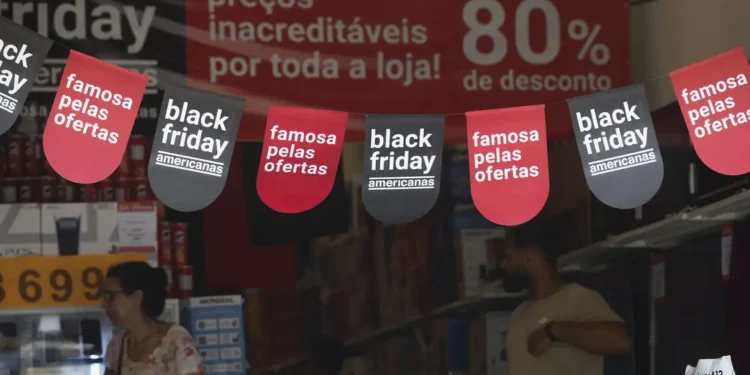 Contagem regressiva! Black Friday 2025 promete descontos explosivos nesta data - Imagem: Paulo Pinto/Agência Brasil