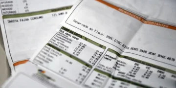 Agora é lei: conta de luz será gratuita para baixa renda - Imagem: Marcello Casal Jr/Agência Brasil