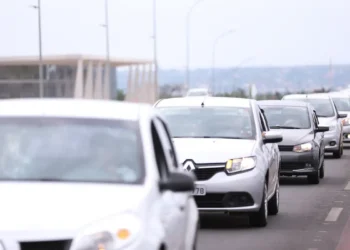 Motoristas do Uber podem ter piso salarial e limite de horas - Imagem: Marcelo Camargo/Agência Brasil