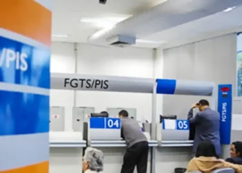 Trabalhadores CLT podem consultar PIS/Pasep ainda hoje - Imagem: Divulgação/Caixa