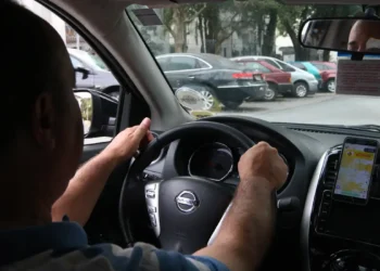 Trabalhadores de aplicativo já ganham salário maior que a média - Imagem: Rovena Rosa/Agência Brasil