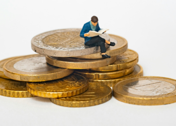 Renda básica universal não reduz horas de trabalho, segundo estudo