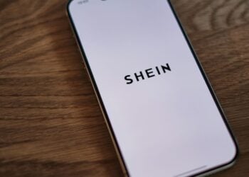 Como encontrar roupas de alta qualidade em promoções da Shein