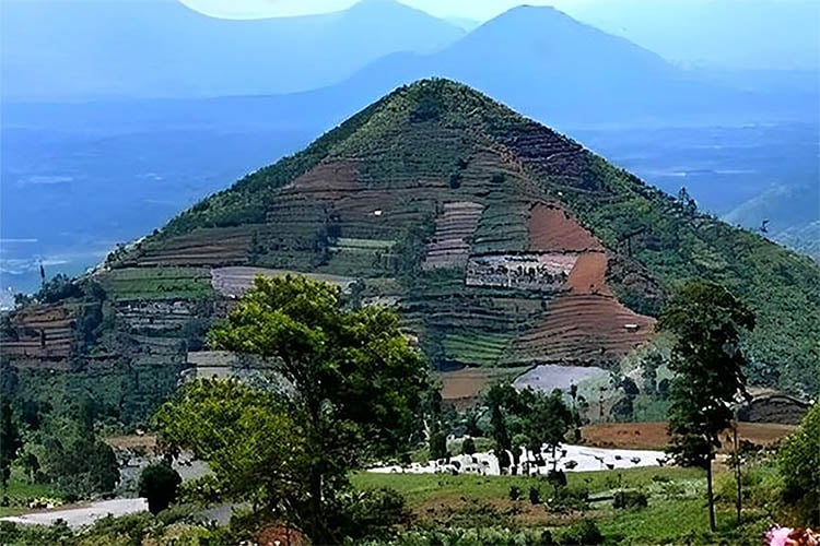 Humanos podem não ter participado de construção da pirâmide mais antiga