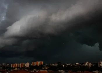 Alerta vermelho em algumas regiões - Foto: (Imagem/Reprodução)