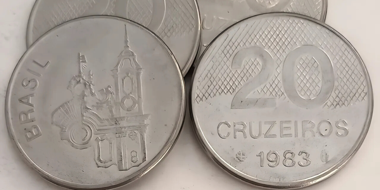 Quem tem moeda de 20 centavos de cruzeiro pode vender por esse valor