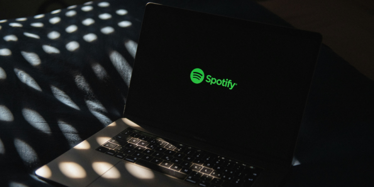 Plano com 3 benefícios do Spotify será US$ 18 por mês