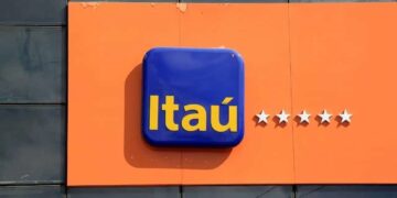Quem tem conta no Itaú deve abrir este aviso agora - Foto: Joa Souza / shutterstock.com