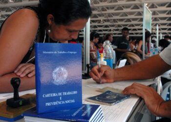 Férias de 30 dias mudou com nova lei trabalhista? / Imagem: Marcello Casal Jr. - Agência Brasil