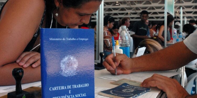 Férias de 30 dias mudou com nova lei trabalhista? / Imagem: Marcello Casal Jr. - Agência Brasil