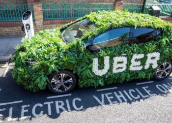 Nova categoria do Uber libera sua corrida com carro da BYD