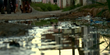 Falta de saneamento e acesso à saúde ampliam riscos de surtos