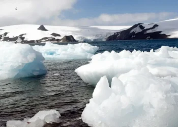 Novo mundo na Antártida é revelado após iceberg se soltar - Imagem: Ana Nascimento/Agência Brasil