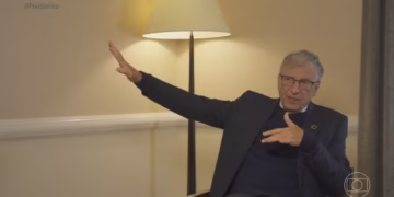 Pais de 2025 deveriam repensar criação dos filhos, diz Bill Gates - Foto: Fantástico/ Reprodução
