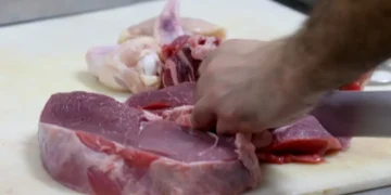 Corte de carne melhor e mais barato para fritar com cebola - Foto: Fabio Rodrigues-Pozzebom/Agência Brasil