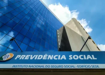 Aposentados que devem fazer a Prova de Vida do INSS - Imagem: Rafa Neddermeyer/Agência Brasil