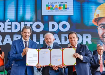 Lula anuncia programa que facilita crédito consignado para trabalhadores do setor privado. — Foto: Ricardo Stuckert/ Presidência da República