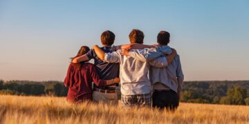 Podemos aumentar o nosso tempo de vida por causa dos amigos - Imagem: Pixabay