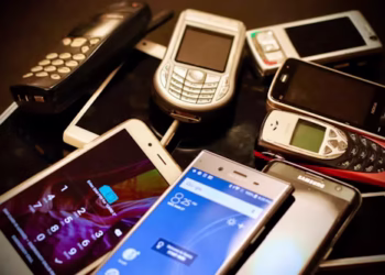 Celulares Antigos - Reprodução/iStock