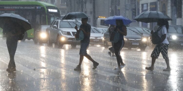 Quase 4 mil cidades vão sofrer com chuvas muito fortes - Imagem: Paulo Pinto/Agência Brasil