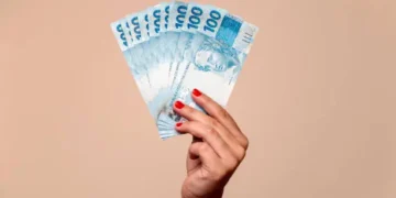 Dinheiro - Reprodução/iStock