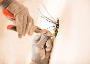 Fios na Parede - Reprodução/iStock