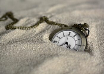 Em apenas 6 episódios essa série de viagem no tempo vai te impressionar - Imagem: Pixabay