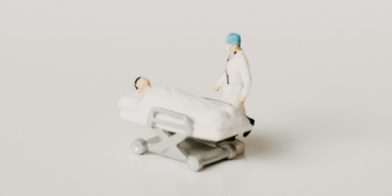 Mais da metade dos brasileiros não procuram médico quando precisam