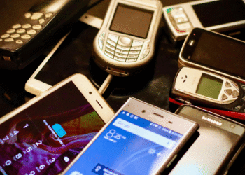 Não descarte seu antigo celular antes de ver essas ideias
