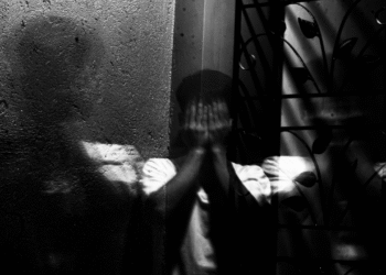 Psicologia revela motivo do medo de passar necessidade após perder tudo