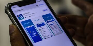 Você pode ganhar R$ 800 de crédito no Caixa Tem - Imagem: Marcello Casal Jr/Agência Brasil