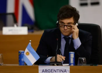Medidas de Milei revolta argentinos que decretaram greve geral - Imagem: Tânia Rêgo/Agência Brasil