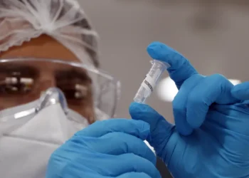 O que deve ser feito após entrar em contato com a meningite bacteriana? - Foto: Peter Ilicciev/Fiocruz